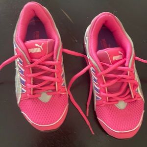 Puma sneakers US 1 NEVER used